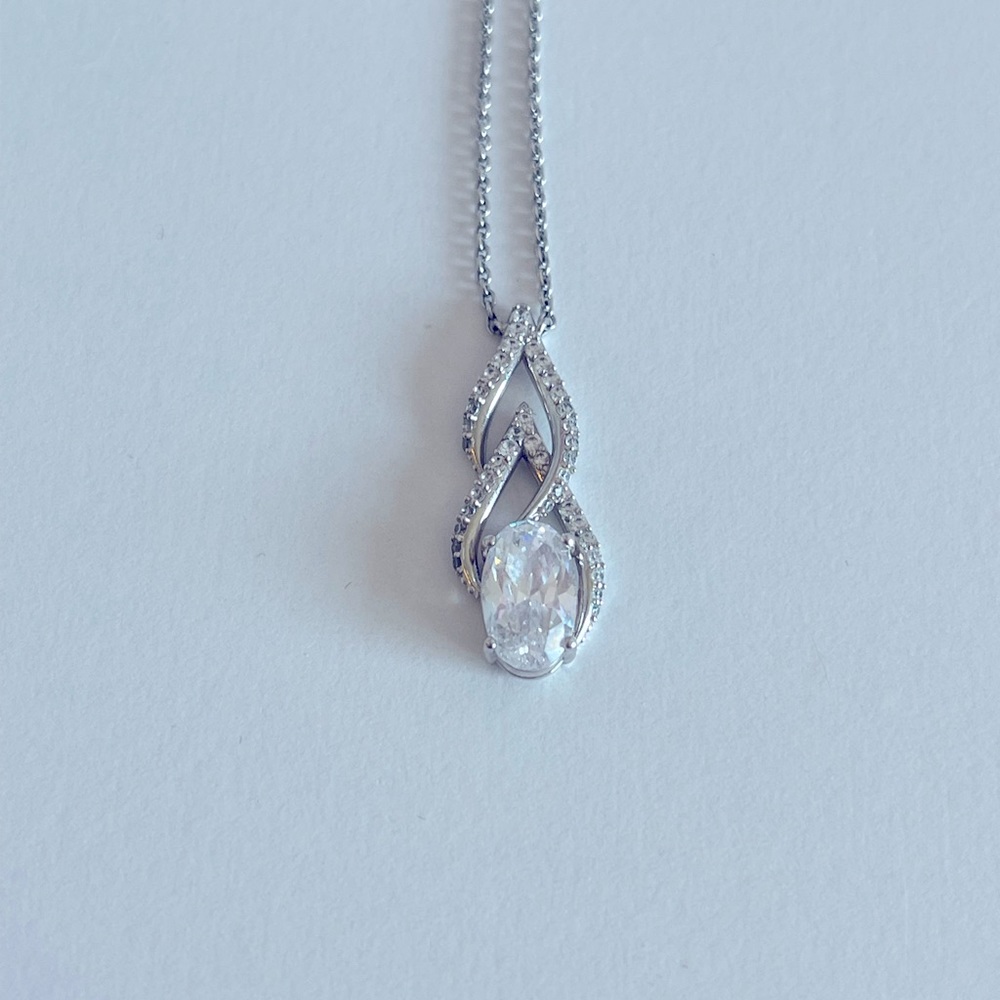 Pendant necklace